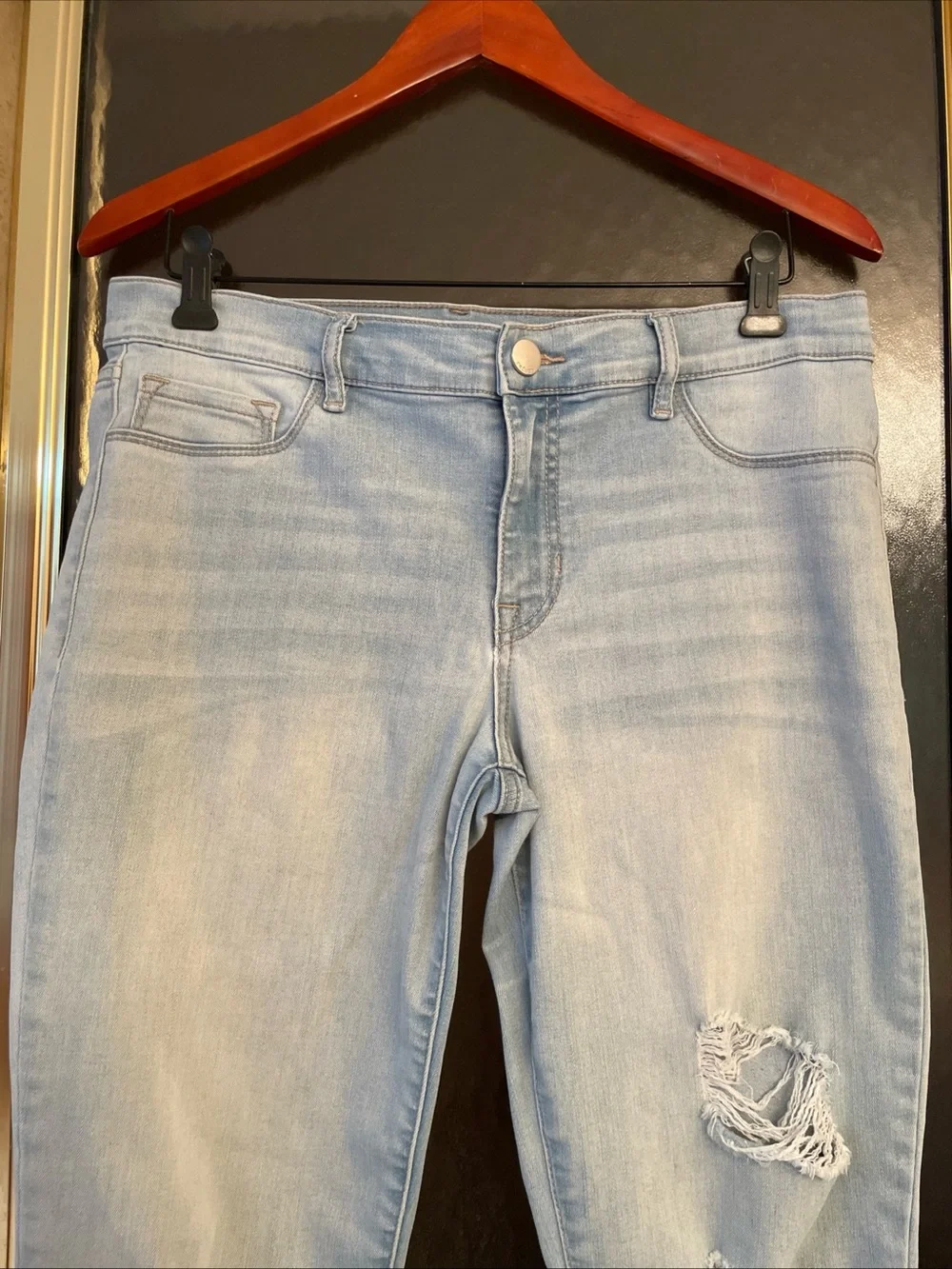 Refuge Light Blue Distressed Women's Jeans Size 10